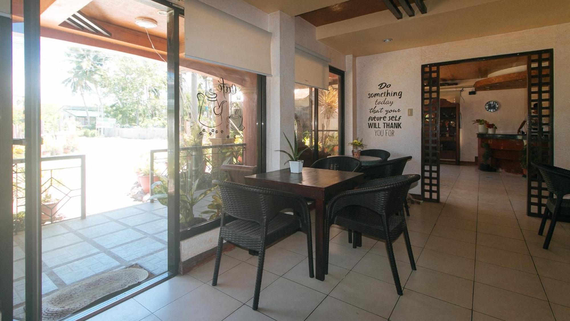 Reddoorz At Coco Grove Tourist Inn ปางเลา ภายนอก รูปภาพ